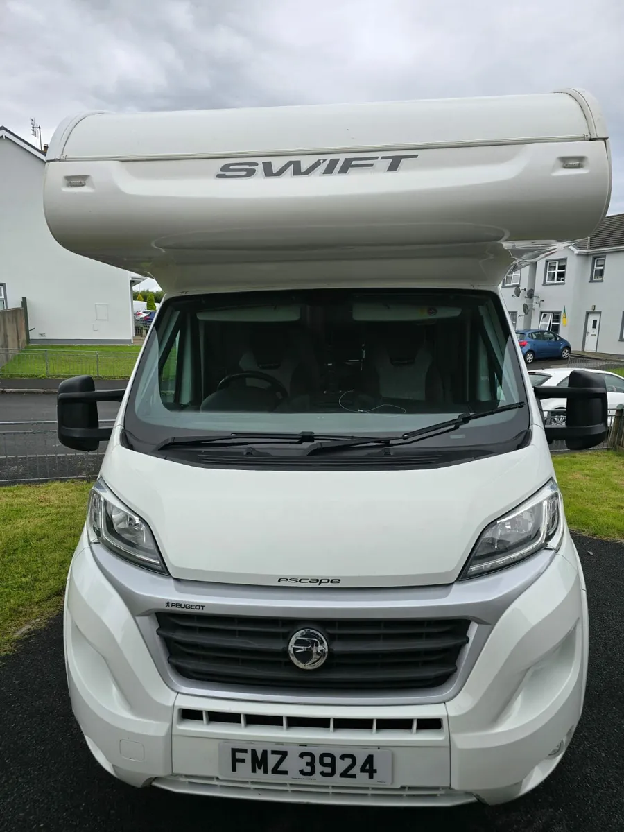 2016 swift escape 696 - Image 1