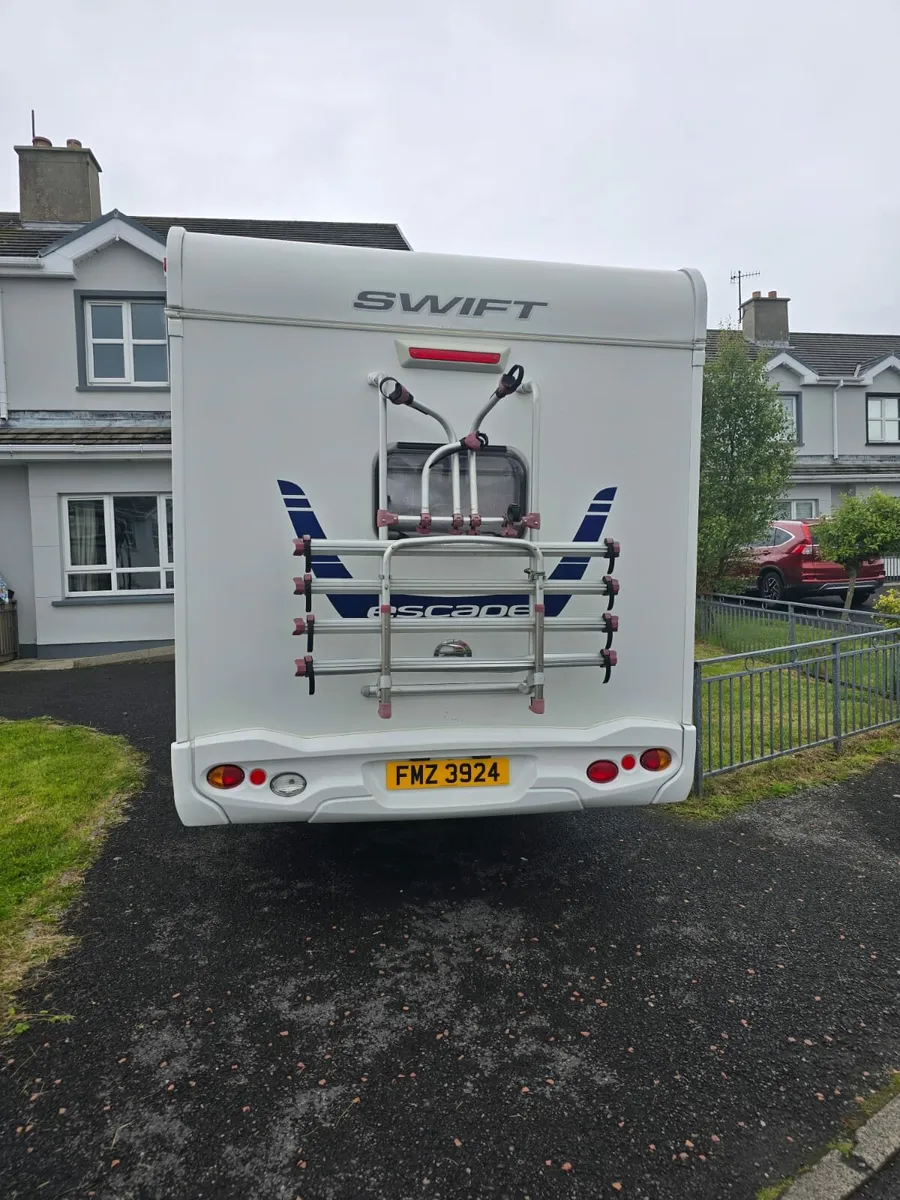 2016 swift escape 696 - Image 3