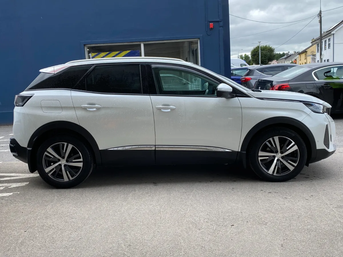 Peugeot 3008 1.2 PureTech 130bhp Allure - Image 2