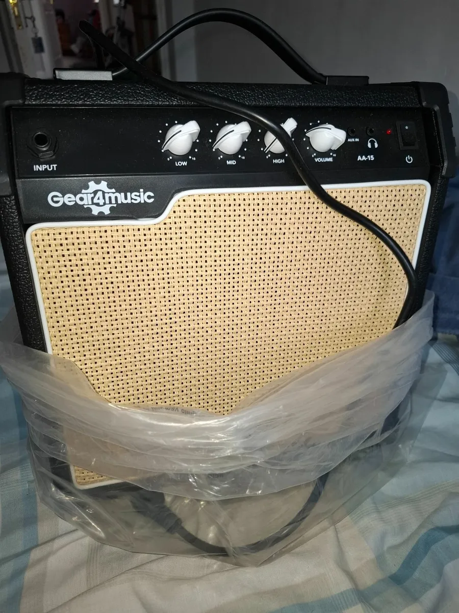 Guitar amp - Image 1