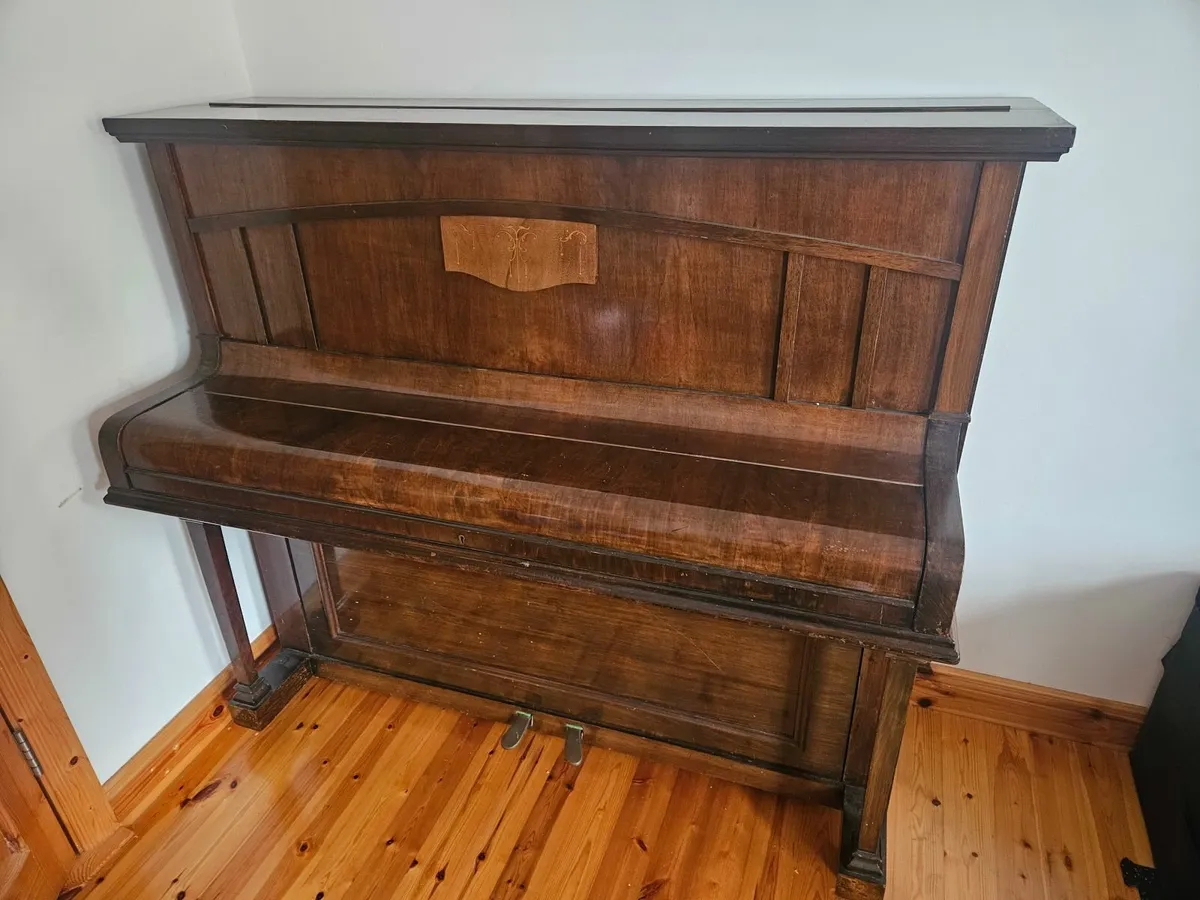 Piano - Image 2