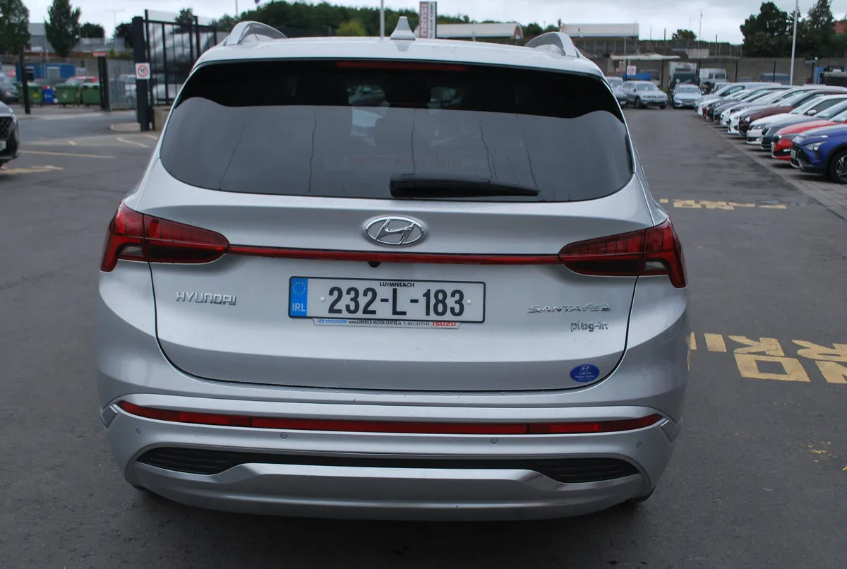 Hyundai Santa Fe 2023 - Image 4