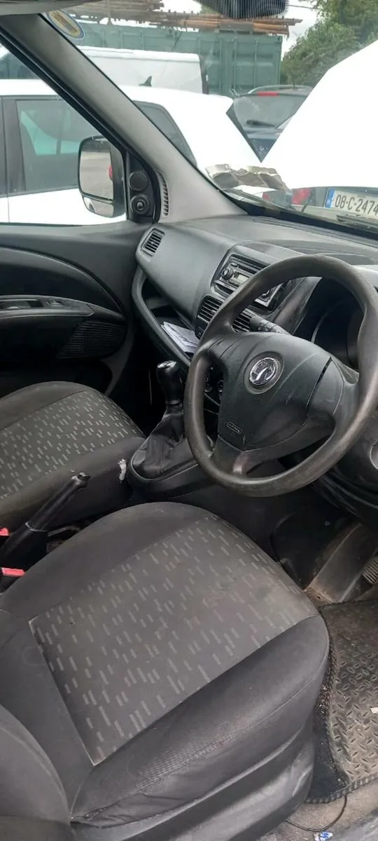 2013  opel combo  5 seats - Image 2