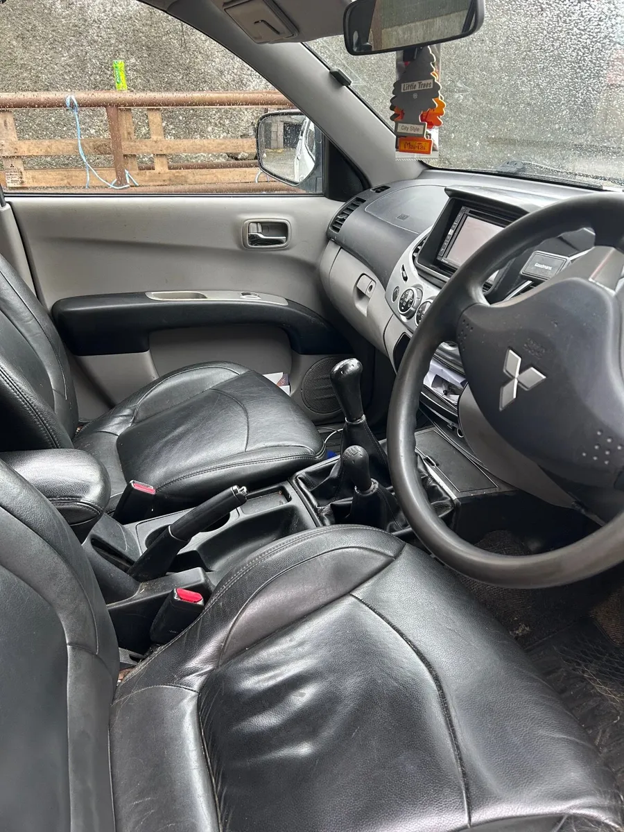 Mitsubishi L200 2013 - Image 2