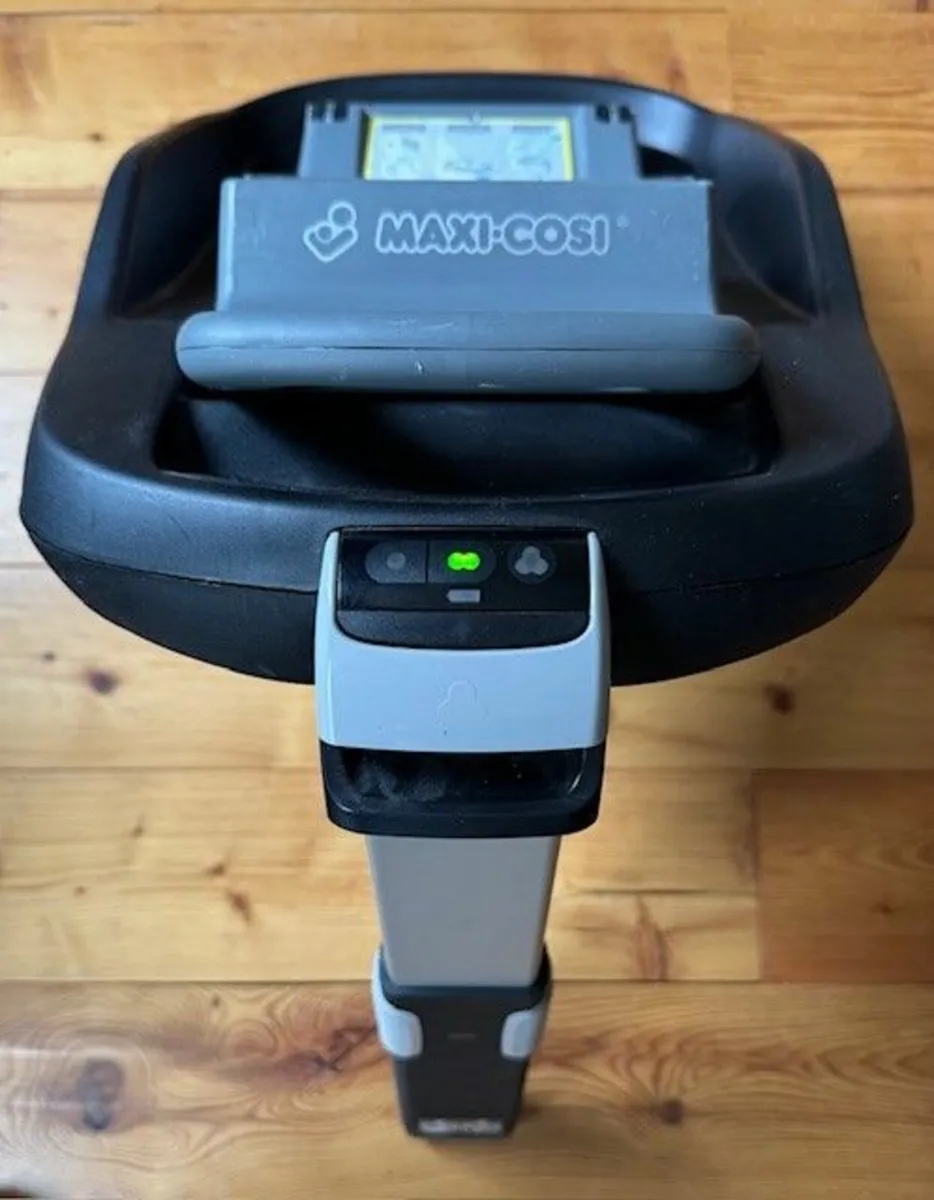 Maxi Cosy car seat Isofix Base - Image 2