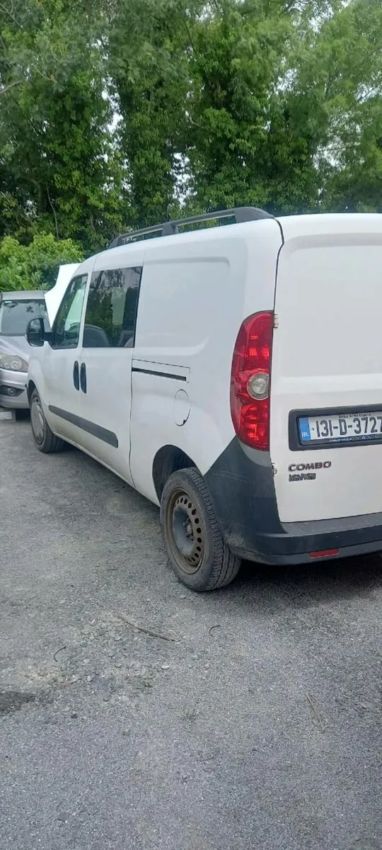 2013  opel combo  5 seats - Image 1