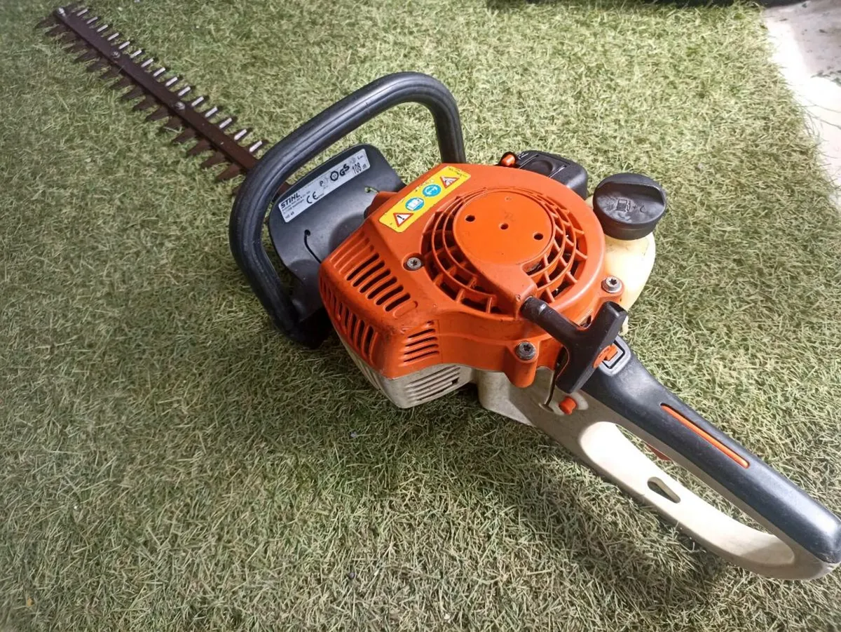 STIHL HS45 HEDGETRIMMER - FOR SALE - Image 2