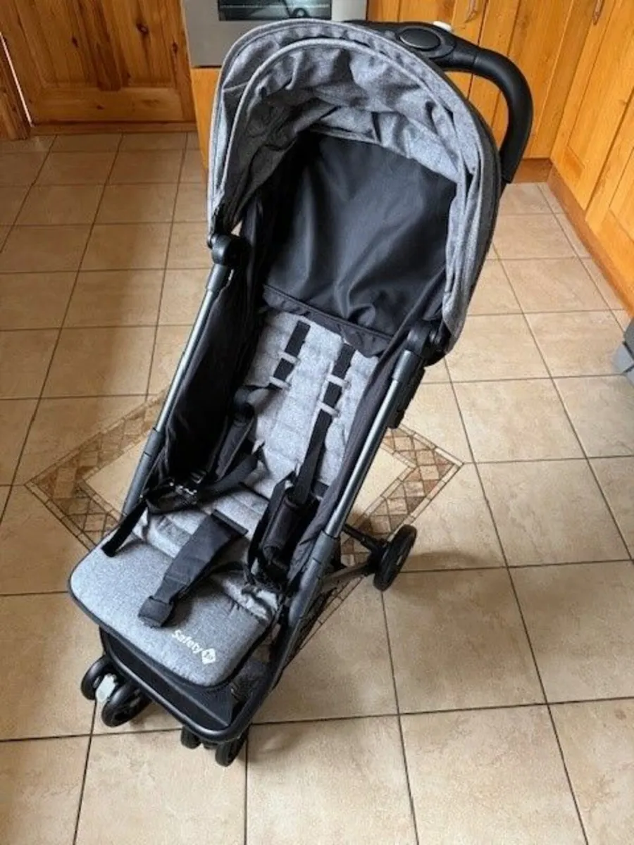Unused  Safety First Teeny Stroller - Image 1