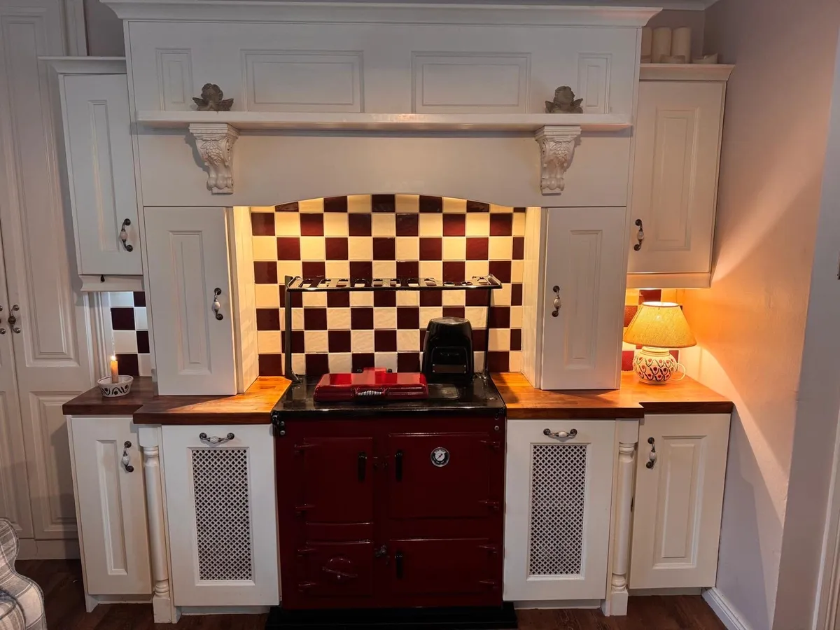 Kitchen Units - Image 1