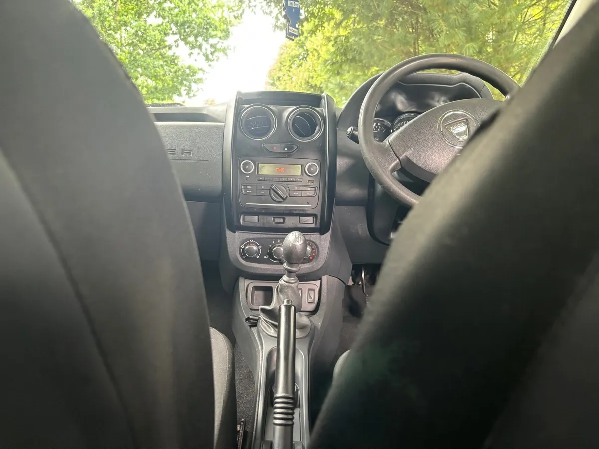 2017 Dacia Duster 1.5 DCI 110 bhp 6 speed high spe - Image 4
