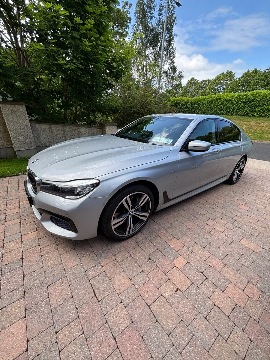 BMW 7-Series 2017 - Image 1