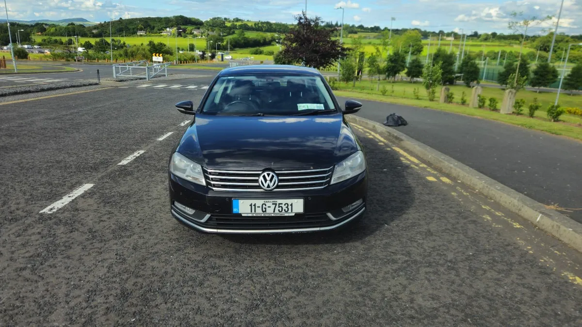 Volkswagen Passat 2011 - Image 3