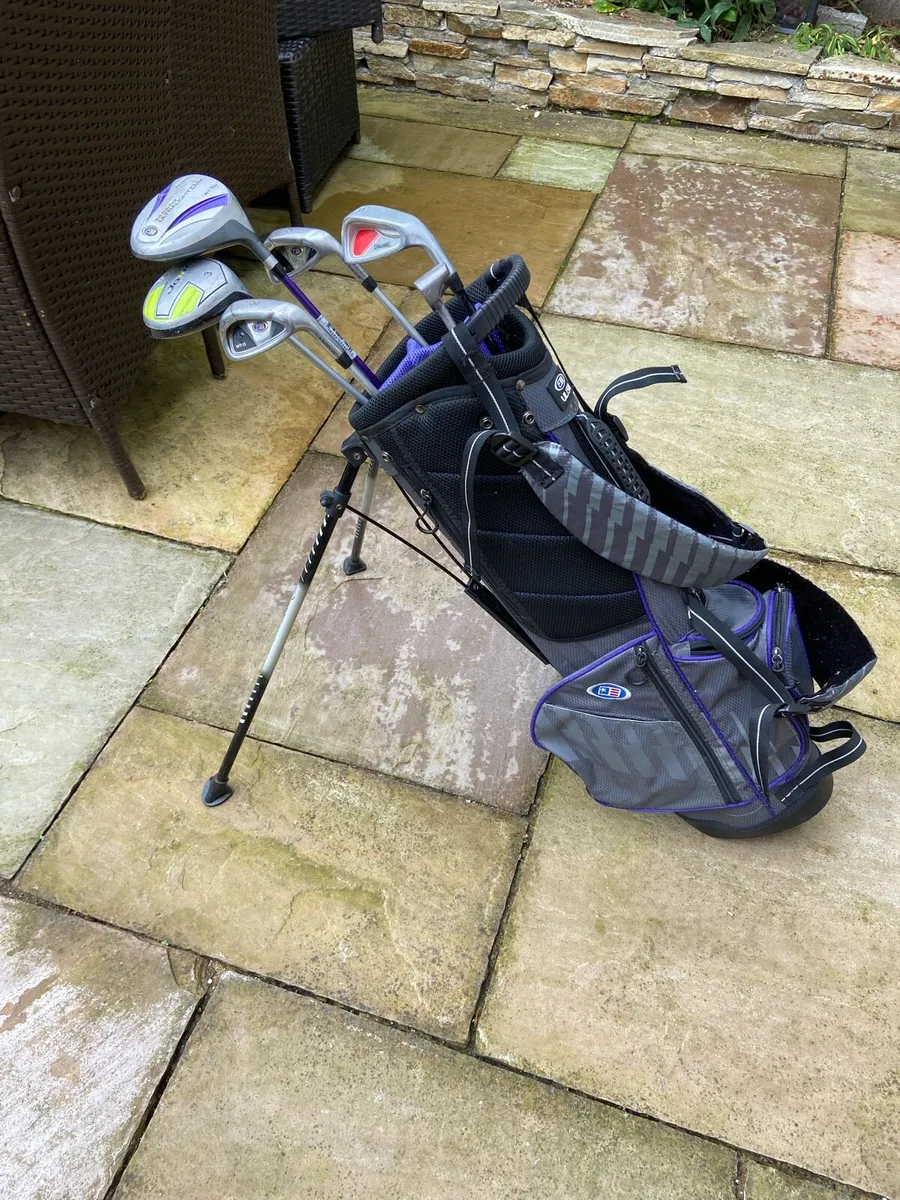 Junior.   Golf. Clubs.   &.  Bag - Image 1