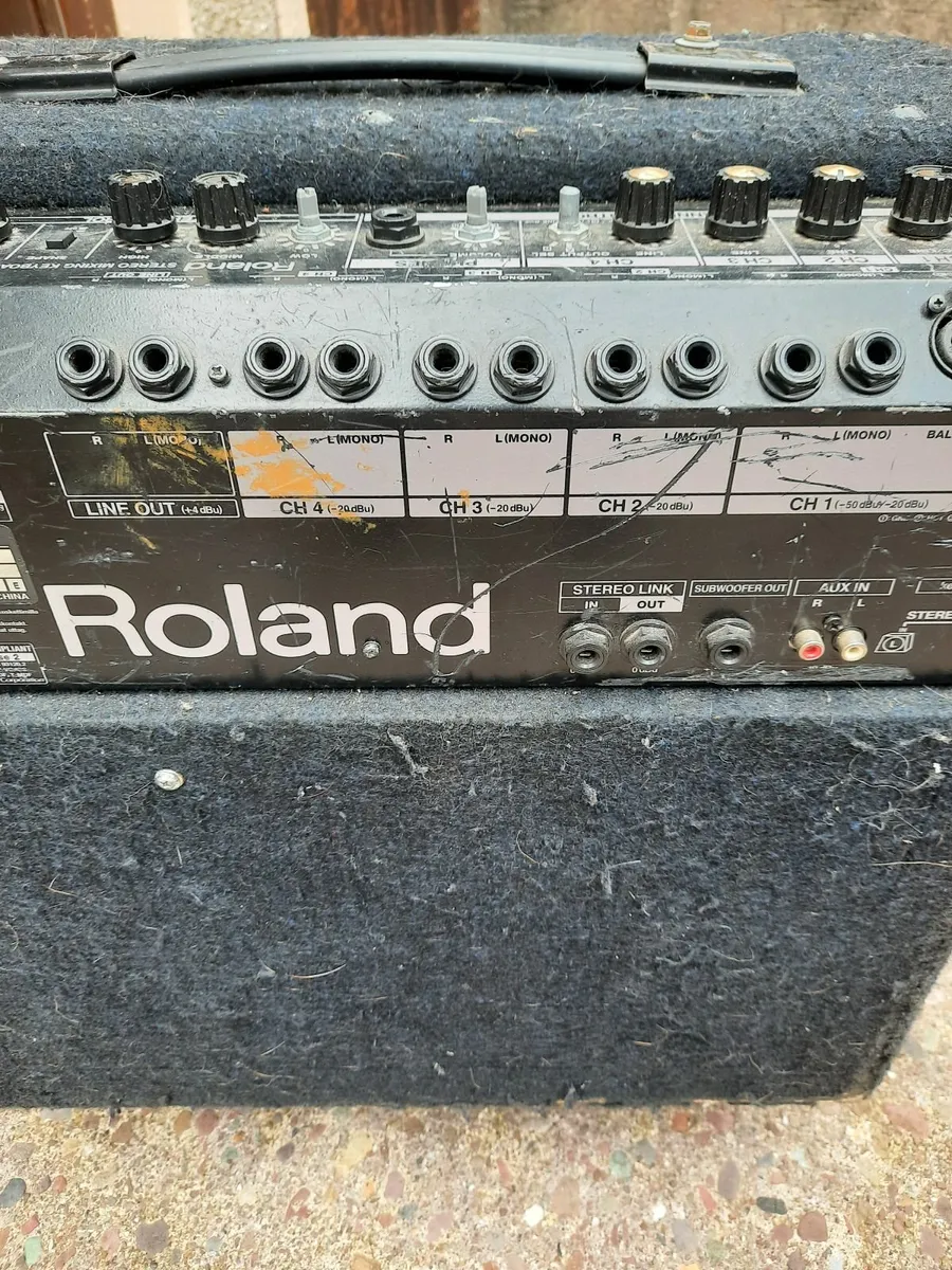 Roland  keyboard/ guitar  amplifier - Image 1