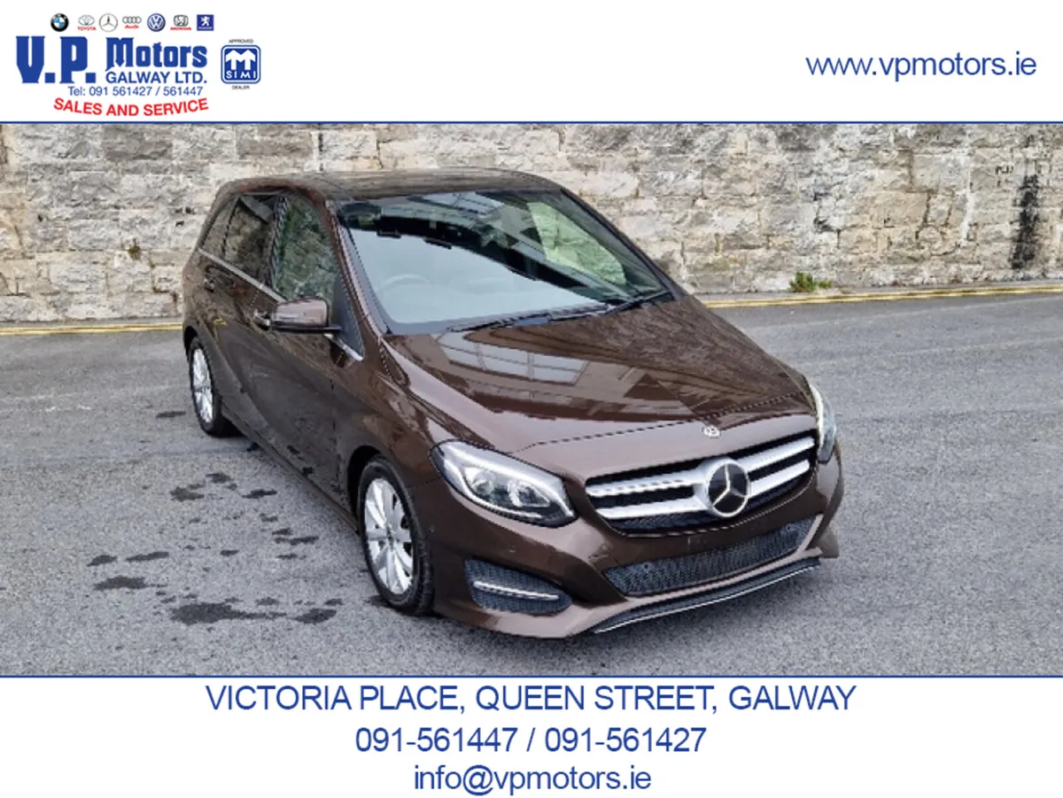 1 OWNER,PAN SUNROOF,FULL LEATHER,LOW KM, AUTOMATIC - Image 2