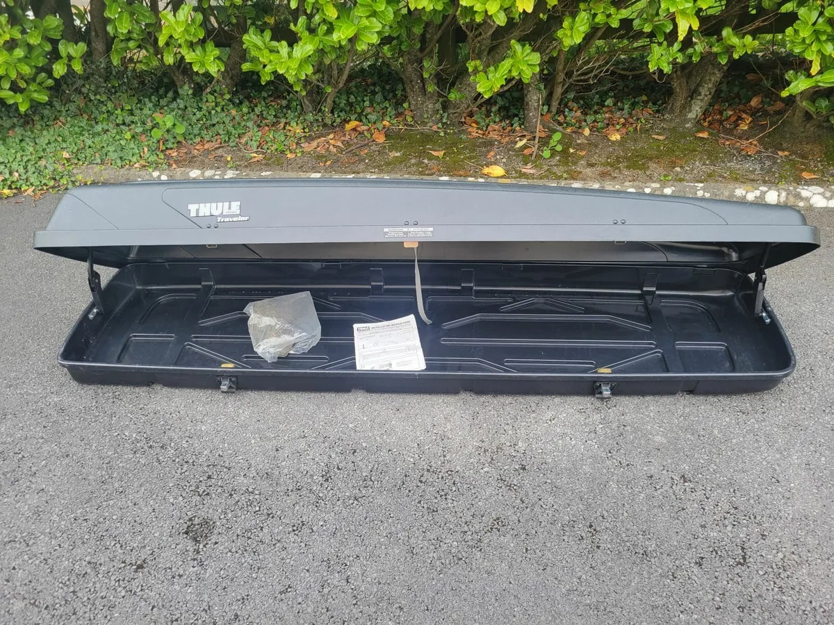 Thule Roof Box & Nordrive Roof Rails - Image 4