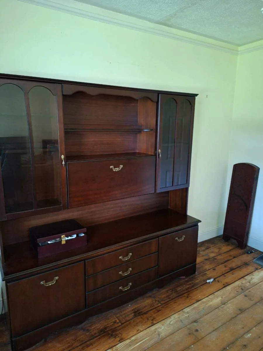 Dresser - Image 3
