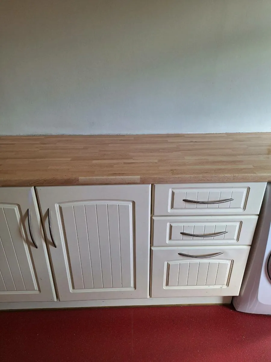 Cabinets & Counter Top - Image 4