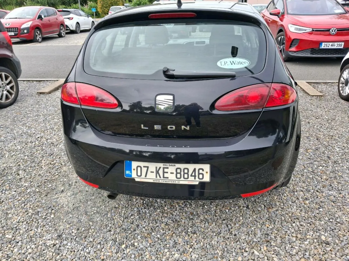 Car - Image 3