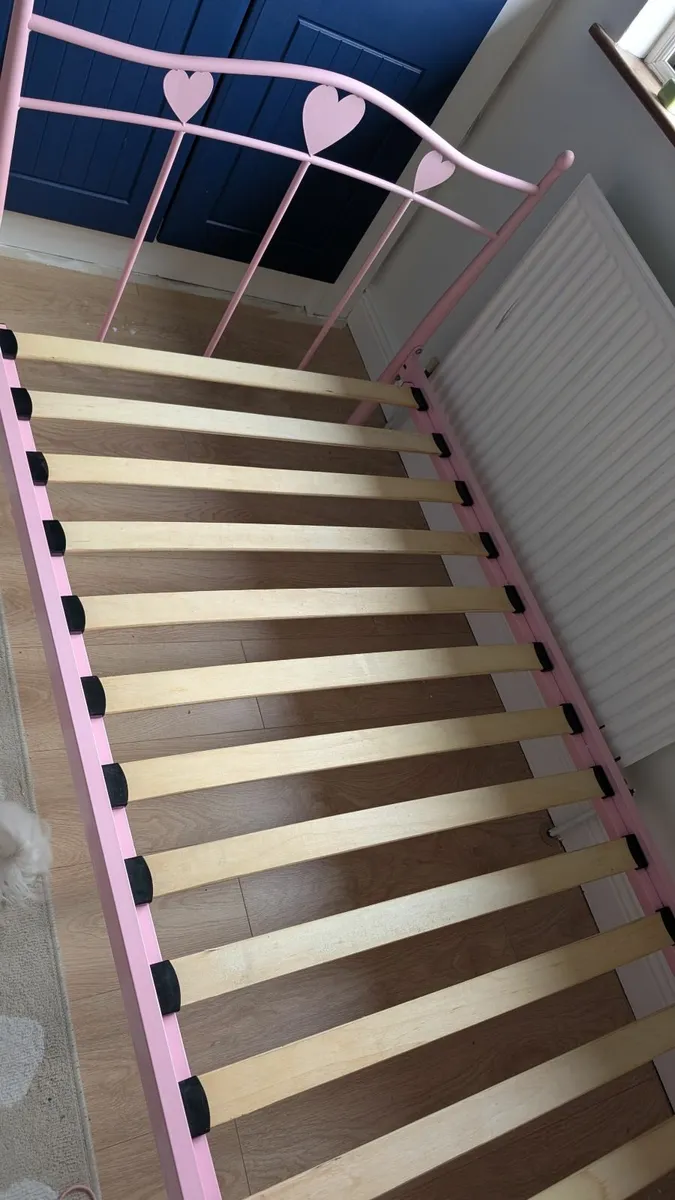 Girls single bed - Image 2