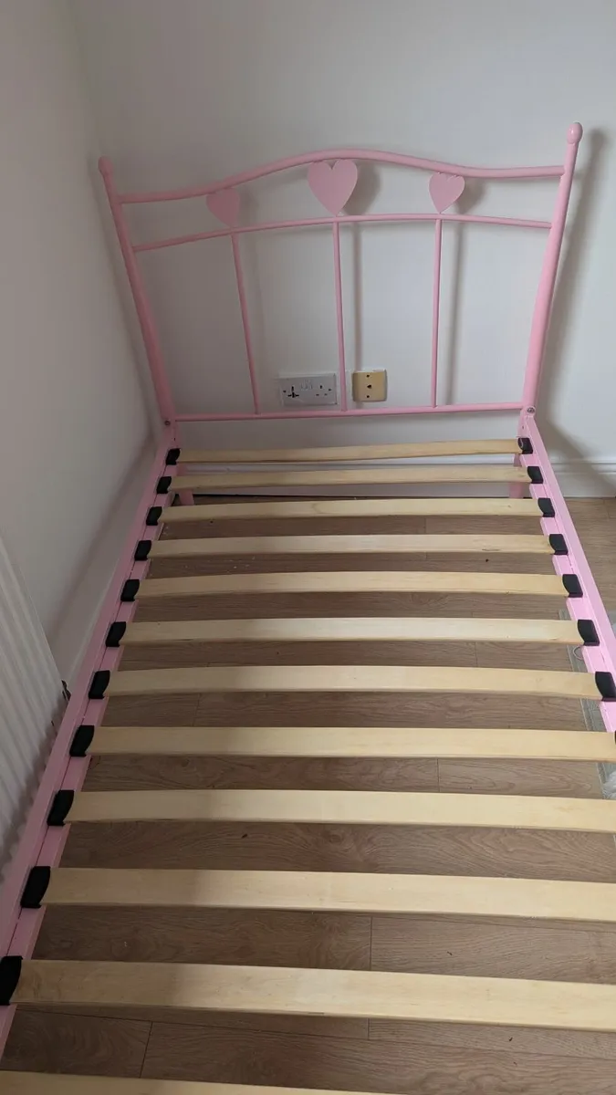 Girls single bed - Image 4