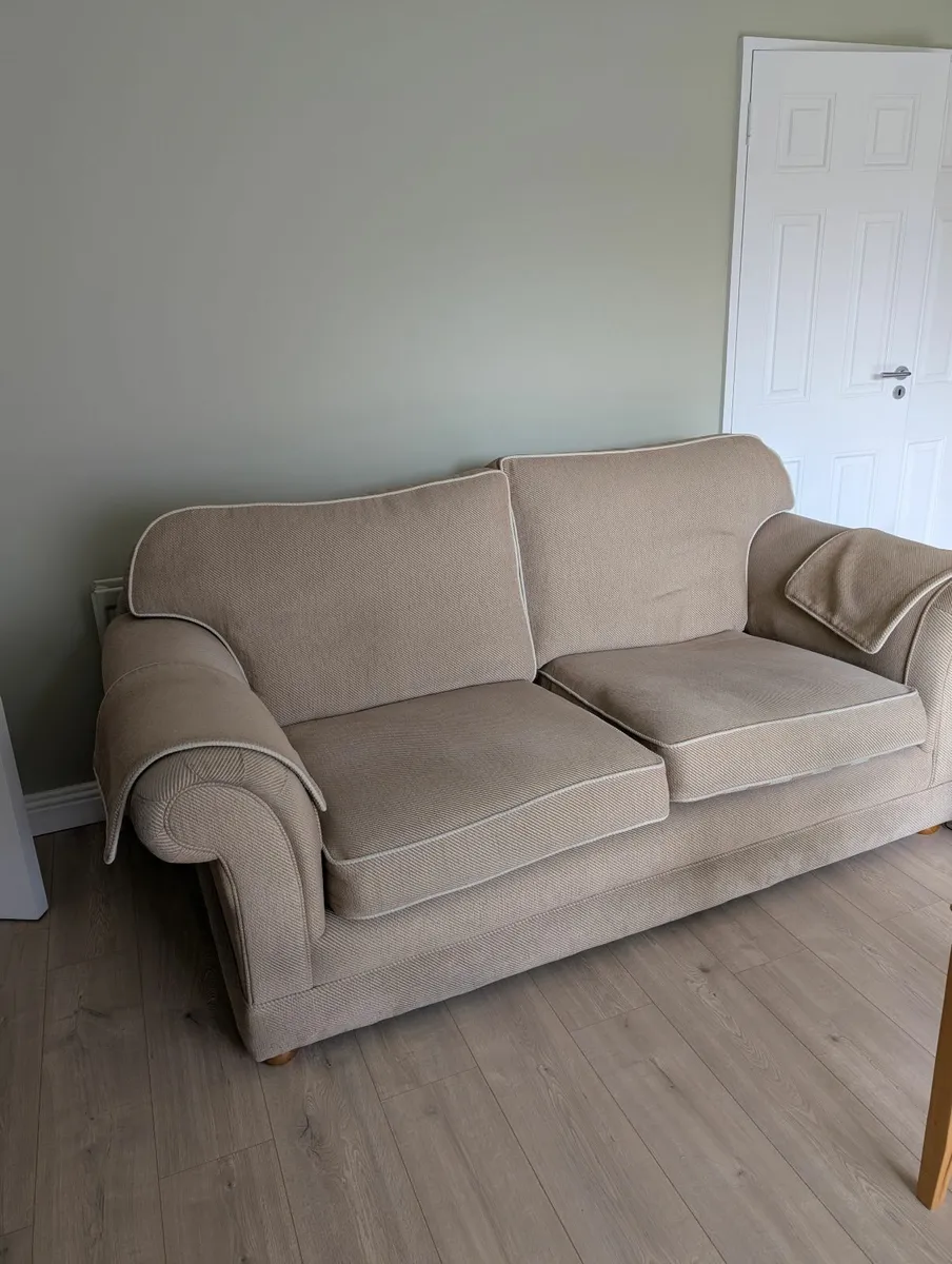 3 + 2 seater suite - Image 2