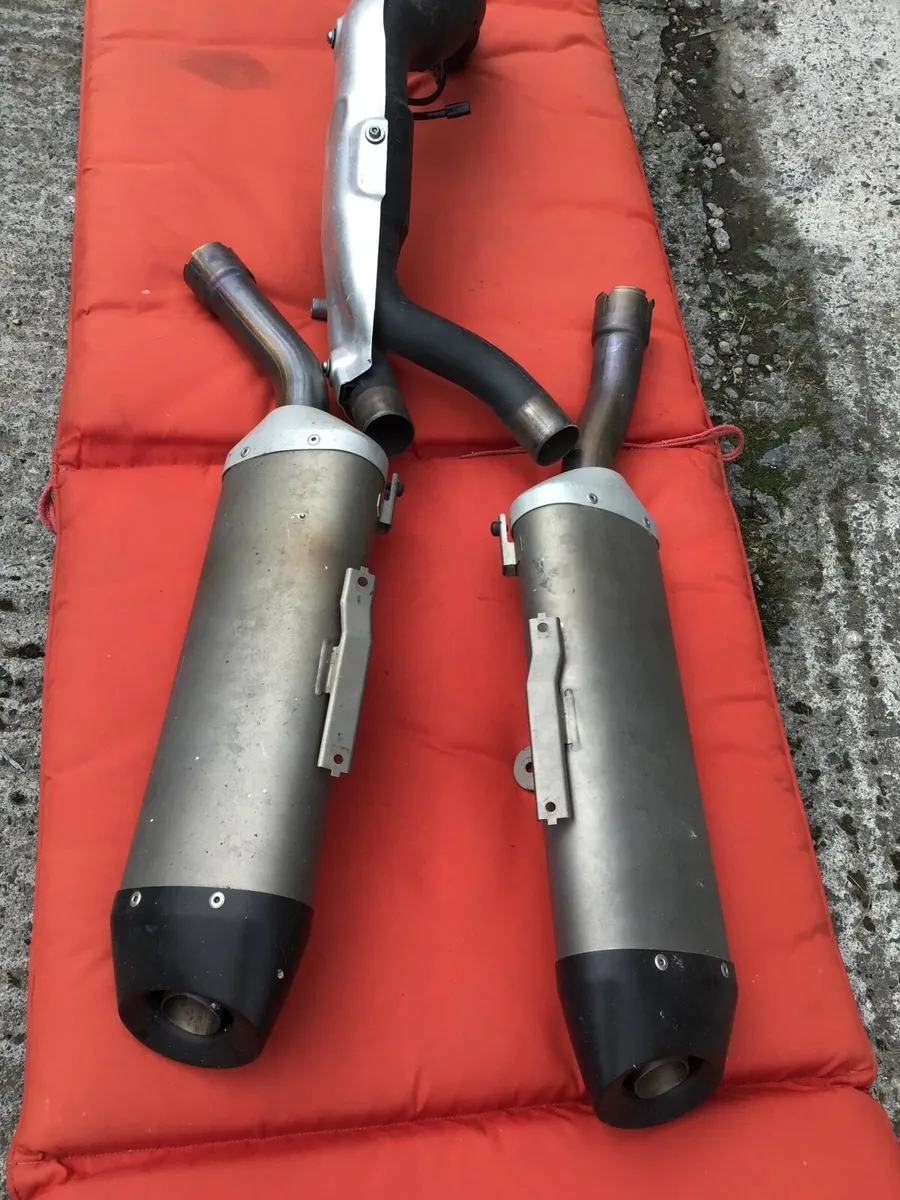 Yamaha R1  standard Exhausts - Image 1
