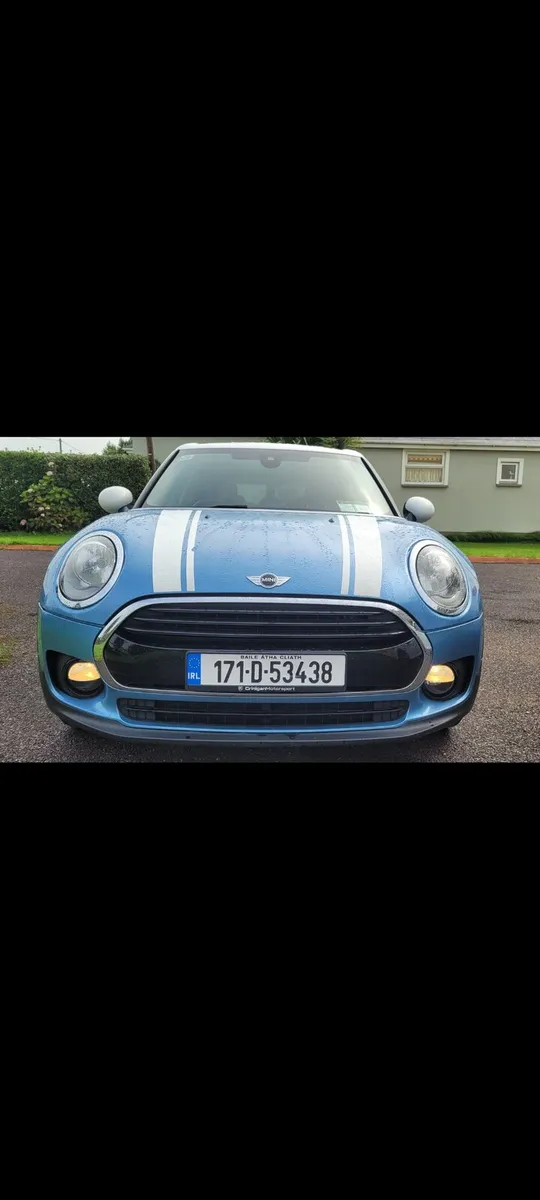 2017 Mini Cooper Clubman - Image 1