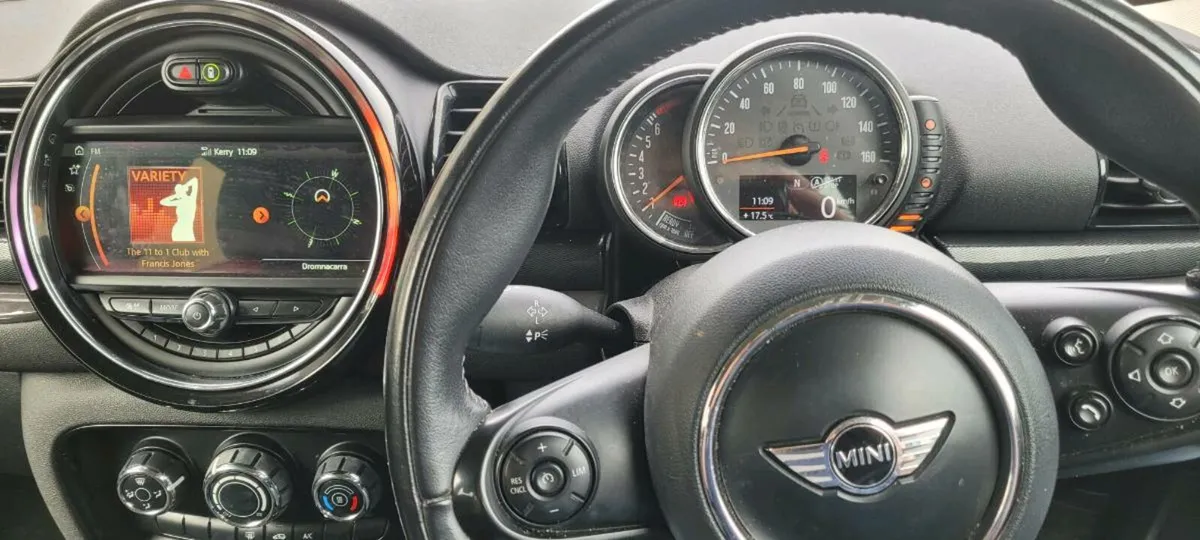 2017 Mini Cooper Clubman - Image 3