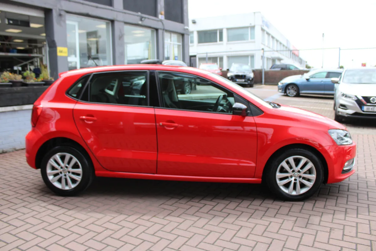 VOLKSWAGEN POLO 1.2TSI COMFORTLINE PLUS 5DR AUTO - Image 3