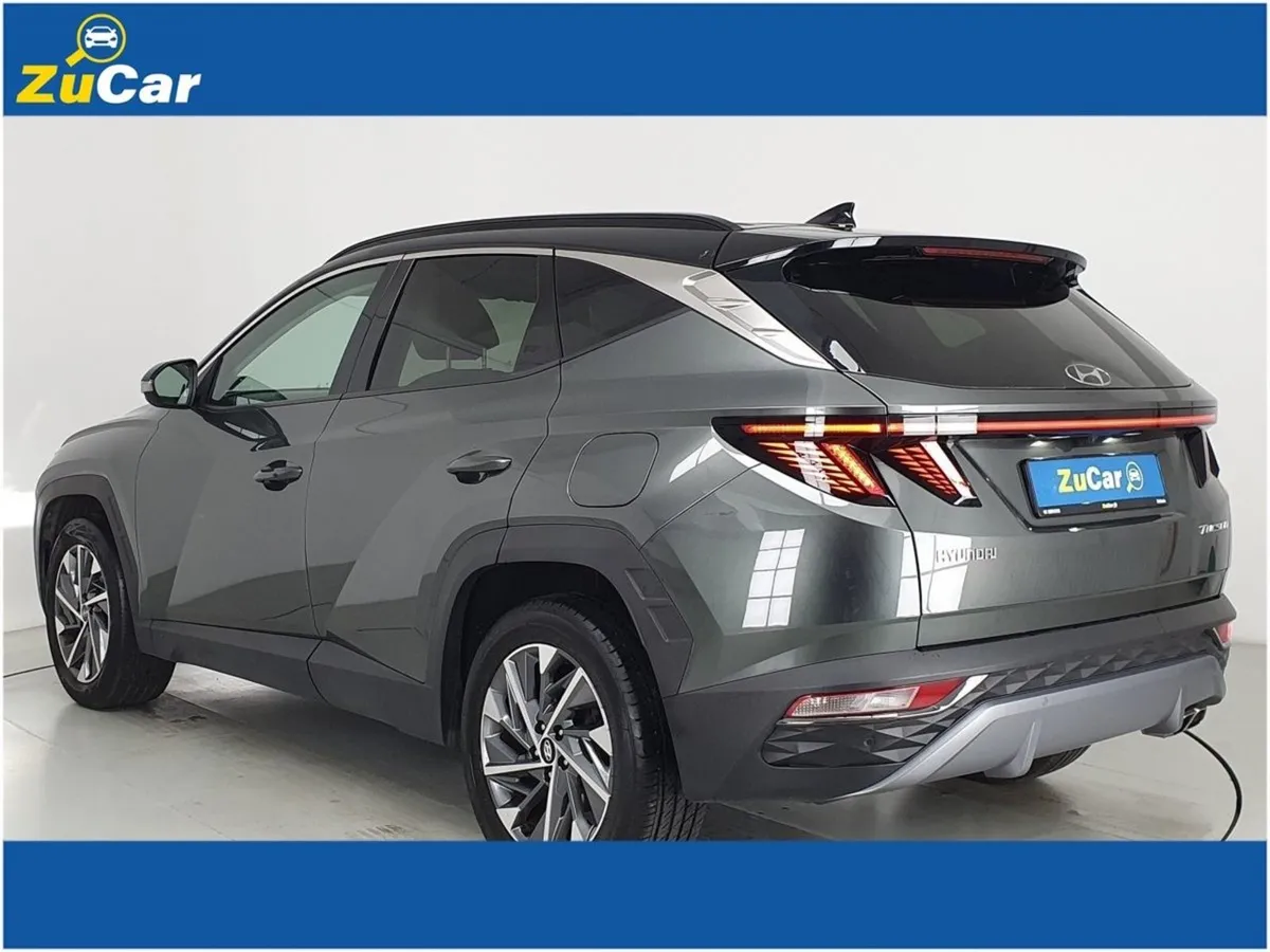 Hyundai Tucson 2WD Executive Plus w 2 Tone Roof - Image 4