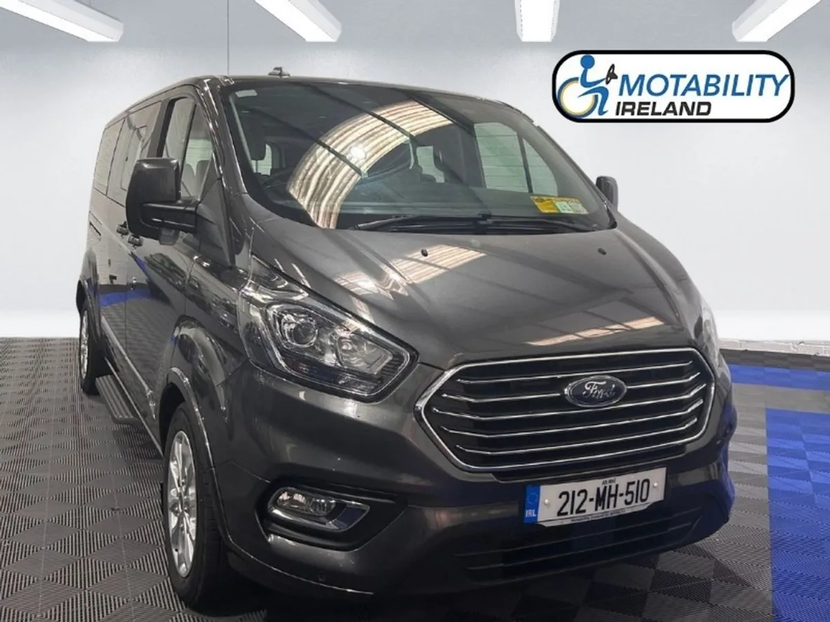 Ford Tourneo Custom Wheelchair Accessible - Image 1