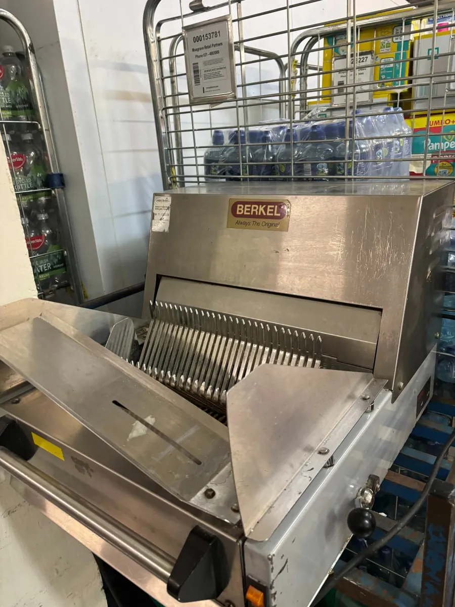 BREAD SLICER