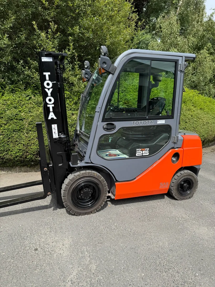 Forklift - Image 1