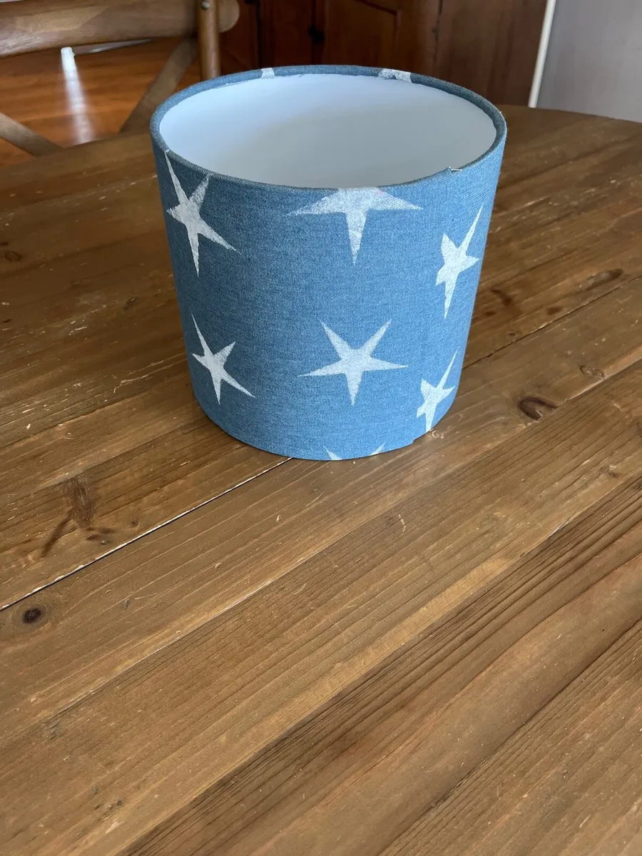 Blue And White Lamshade - Image 1