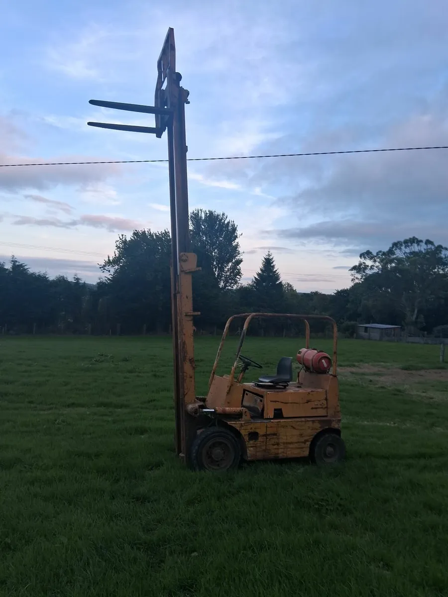 Komatsu forklift - Image 4