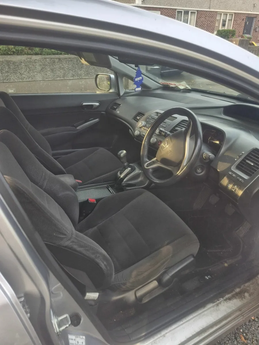 Honda Civic 2008 1.8l SES - Image 4