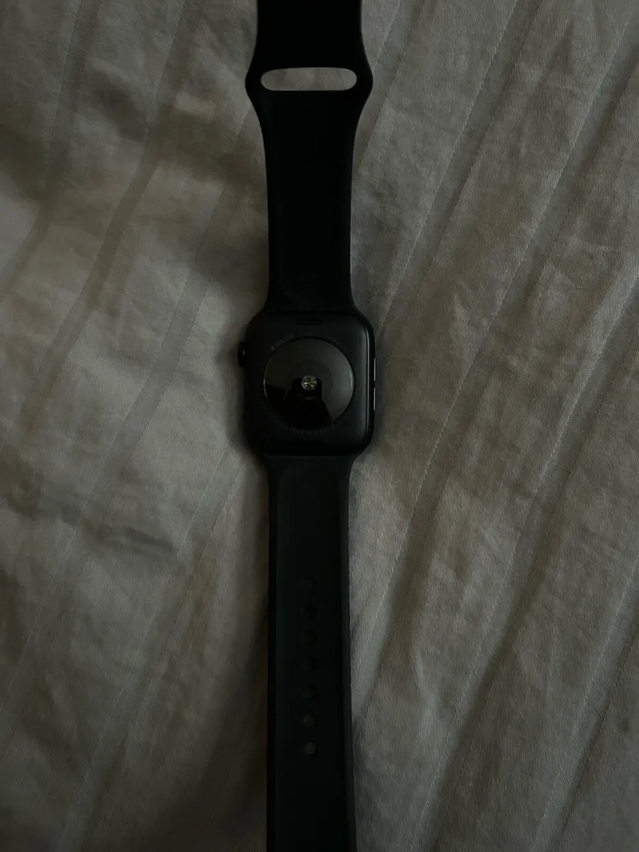 Apple Watch SE - Image 3