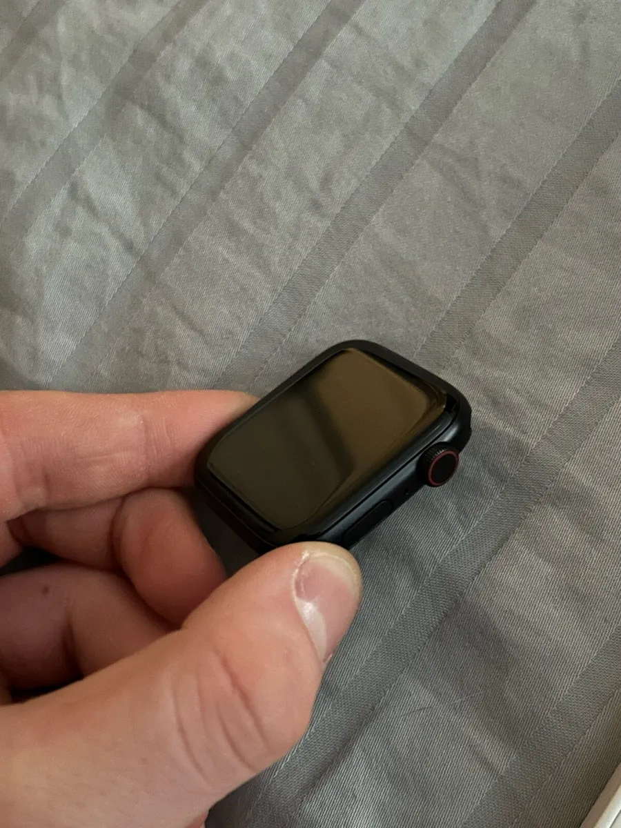Apple Watch SE - Image 4