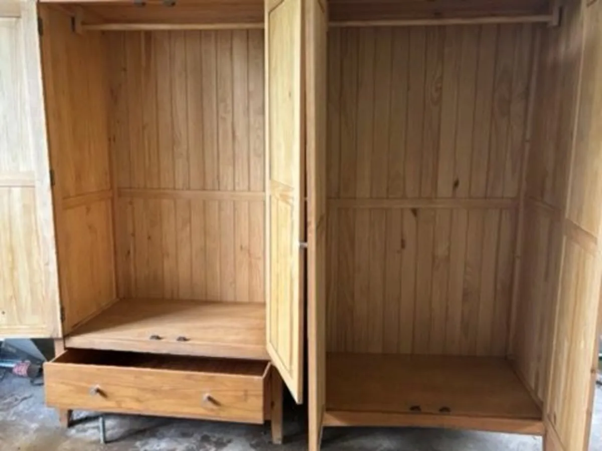 Wardrobes - Image 2