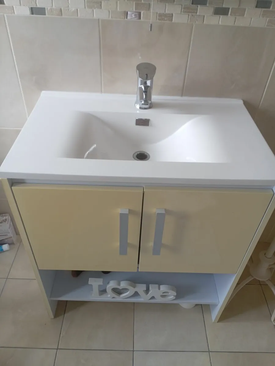 Complete bathroom - Image 3