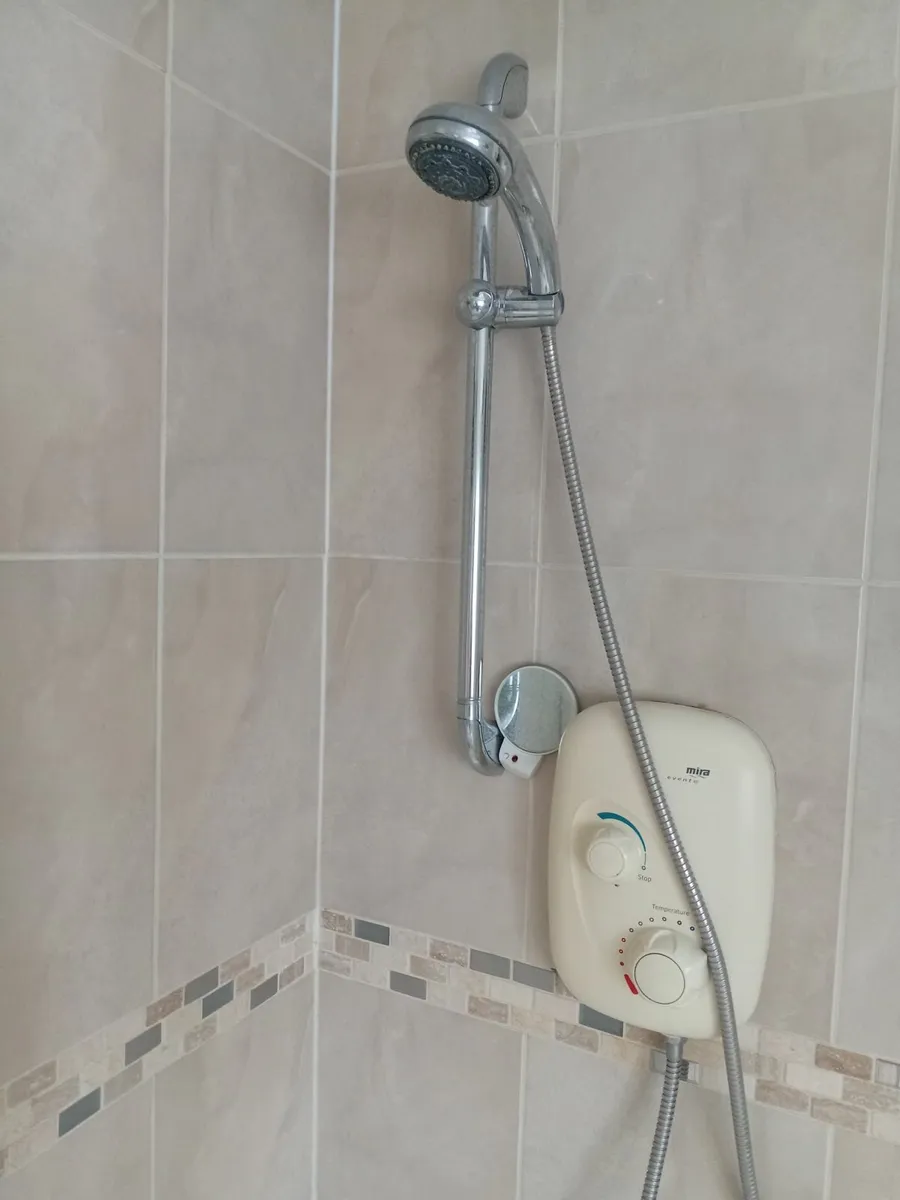 Complete bathroom - Image 4