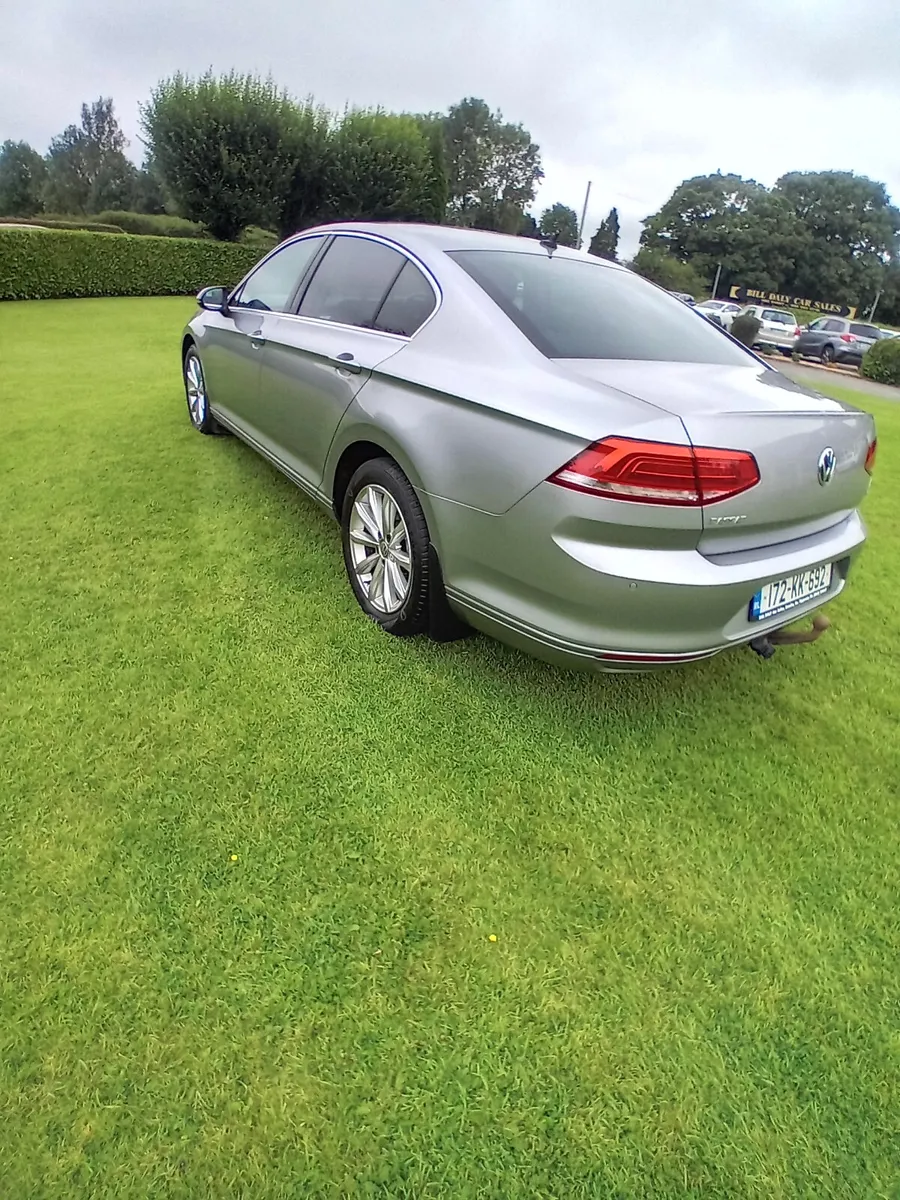 Volkswagen Passat 2017 - Image 4