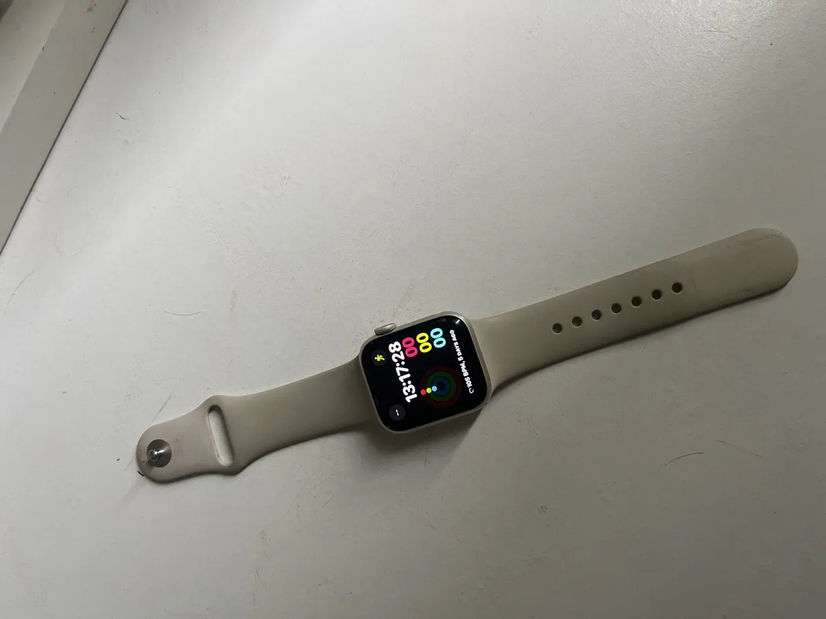 Apple Watch SE - Image 2