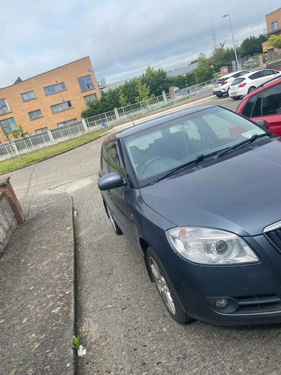 Car - Image 2