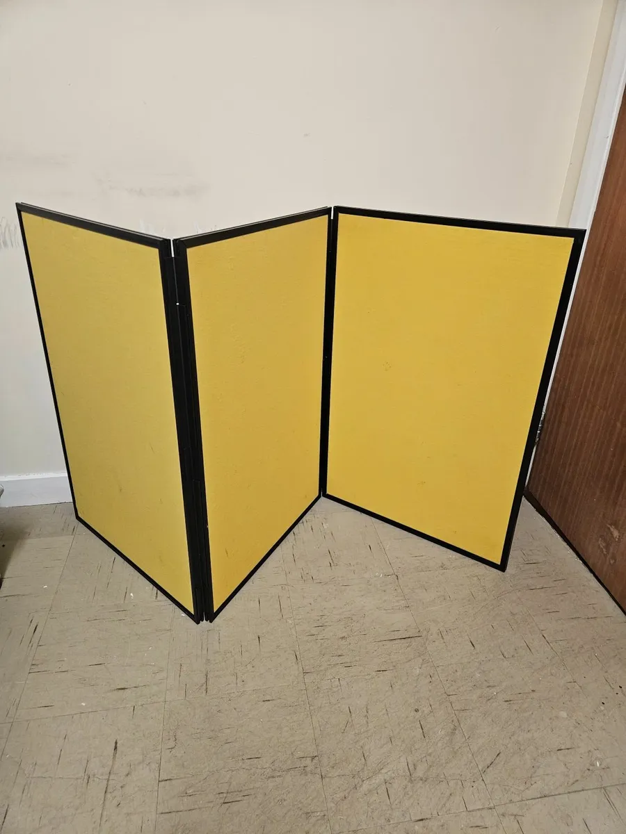 Display Board - Image 1