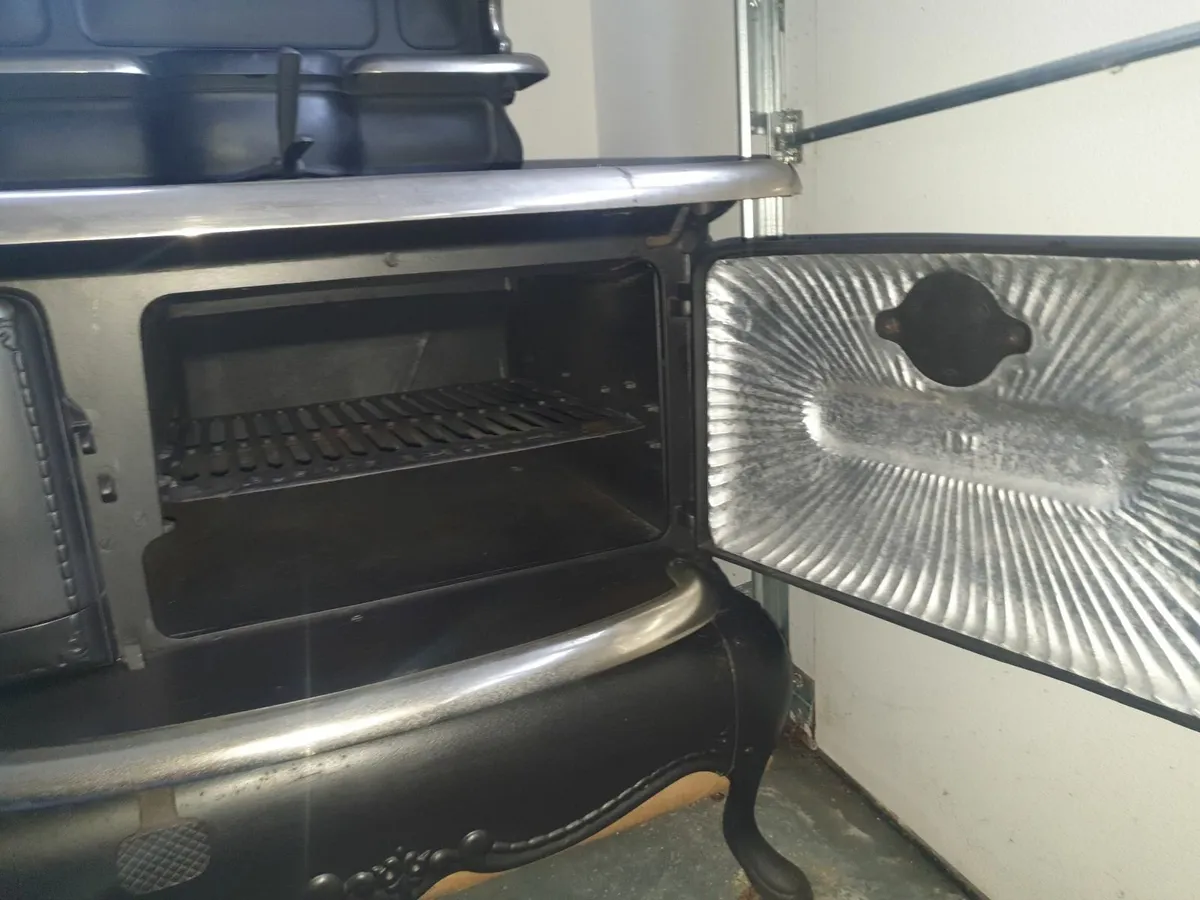 Stove - Image 4