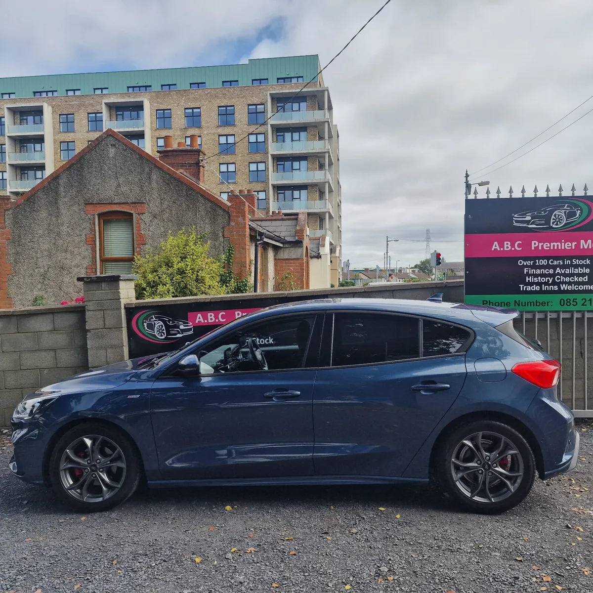 Ford Focus 1.0T EcoBoost Hybrid 125PS ST-Line - Image 2