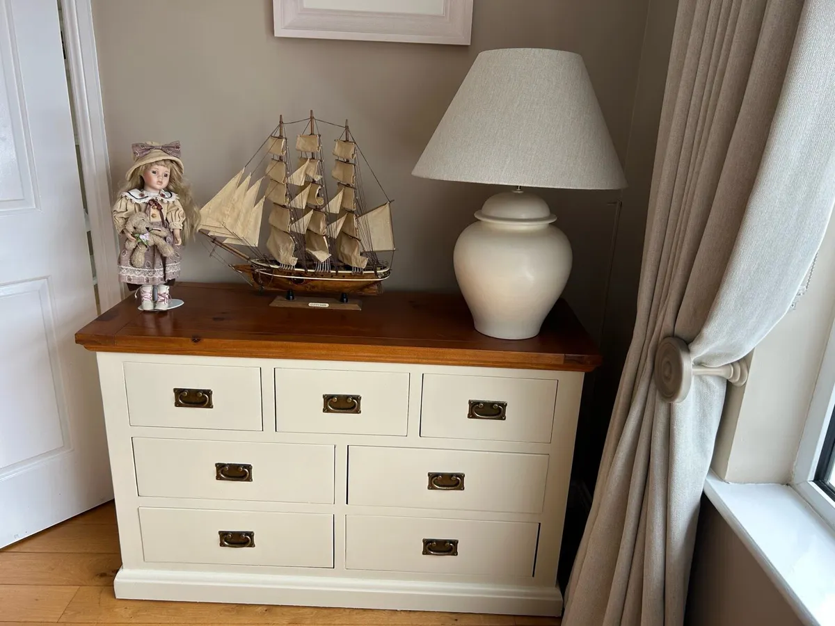 Solid sideboard unit. - Image 3