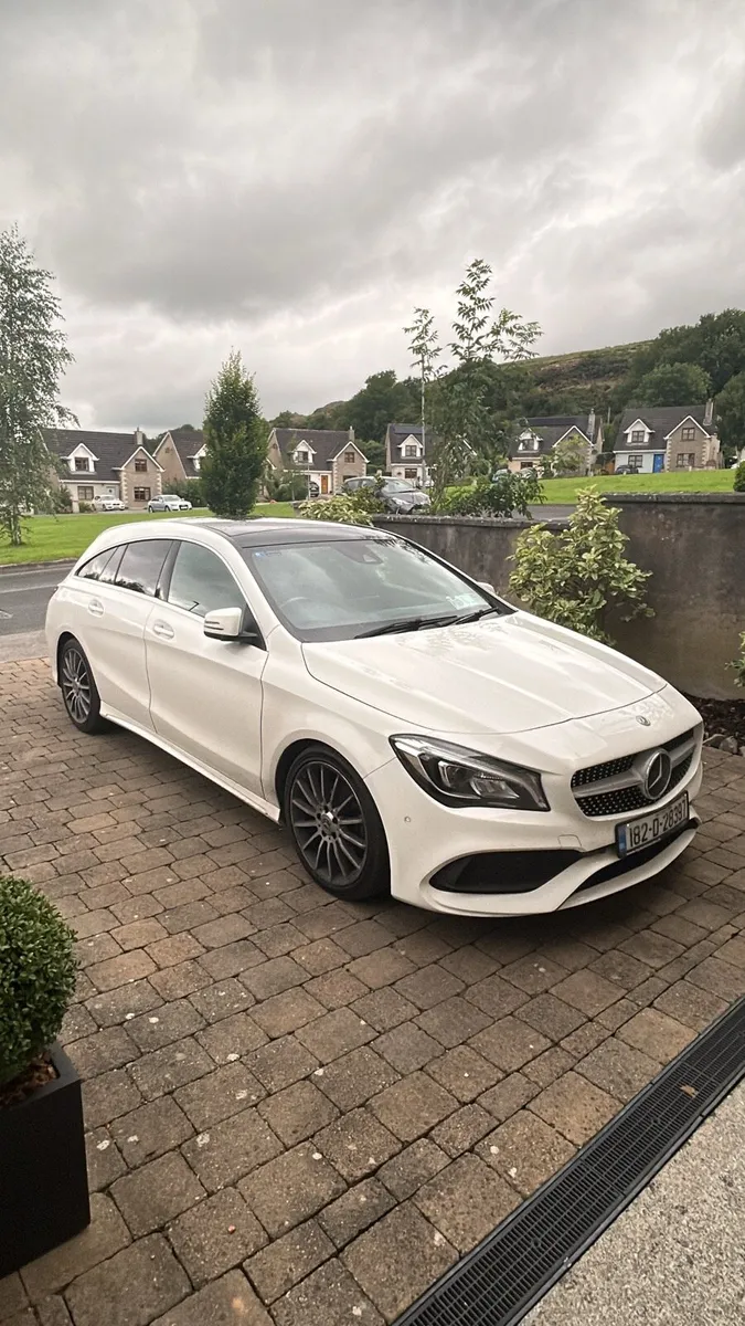 CLA 180 Shooting Brake - Image 1